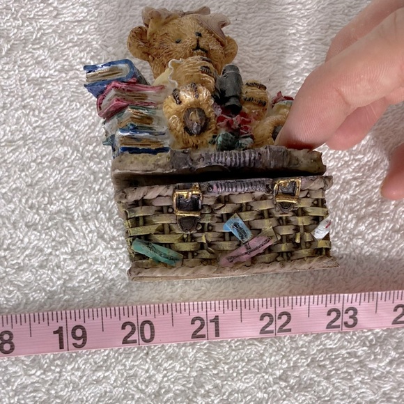 Vintage Charming Bear Figurine with Basket Figurine Trinket Box Collectible - Picture 6 of 10